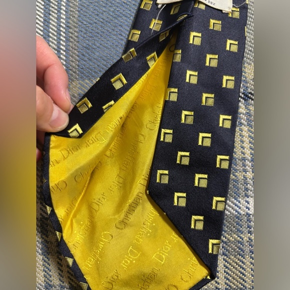 Christian Dior 100% Silk Tie | Mens Tie | Square Pattern - Picture 3 of 5